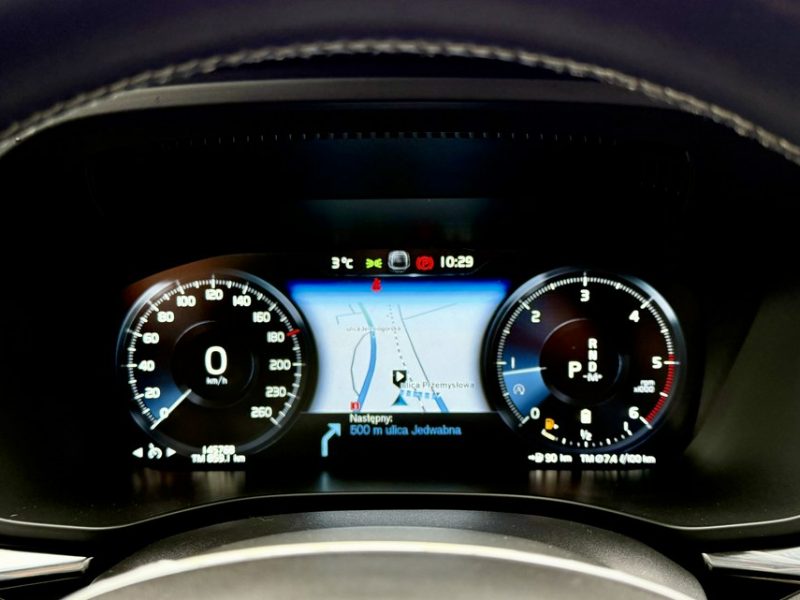 Volvo XC 60 4x4,R-DESIGN,Bogata wersja,Gwarancja II (2017-)