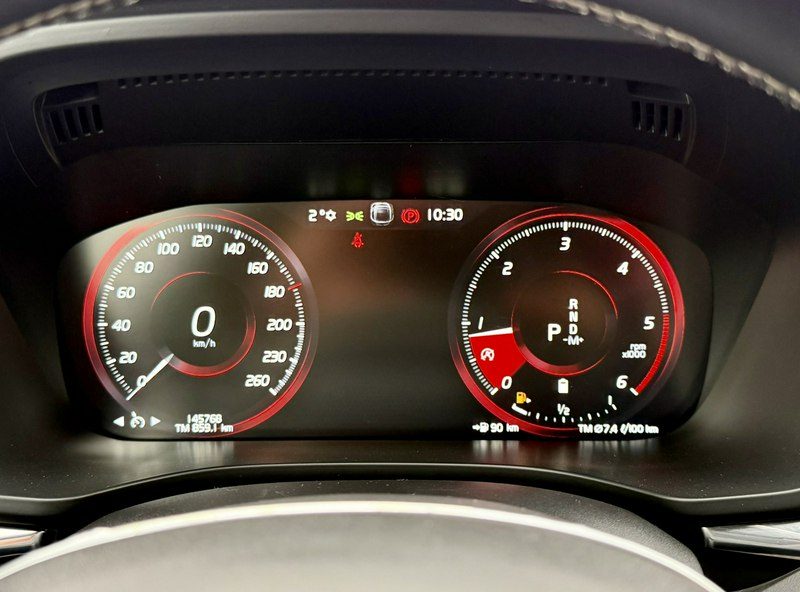 Volvo XC 60 4x4,R-DESIGN,Bogata wersja,Gwarancja II (2017-)