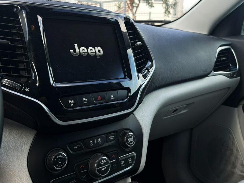 Jeep Cherokee Limited/Białe skóry/kamera/grzana kierownica/bixenon/el.klapa V (2014-)