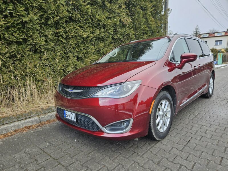 Chrysler Pacifica Automat / Klimatronic 4 strefowy / Podgrzewane fotele / itd.