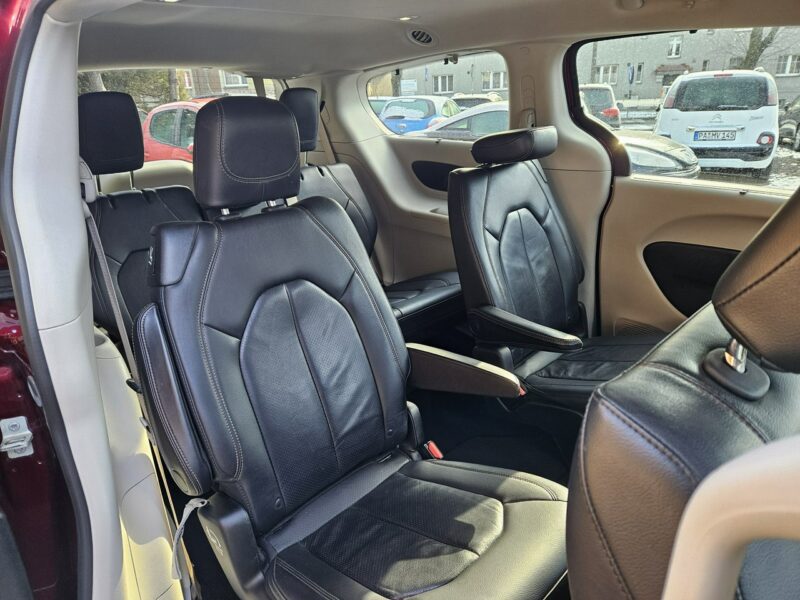 Chrysler Pacifica Automat / Klimatronic 4 strefowy / Podgrzewane fotele / itd.