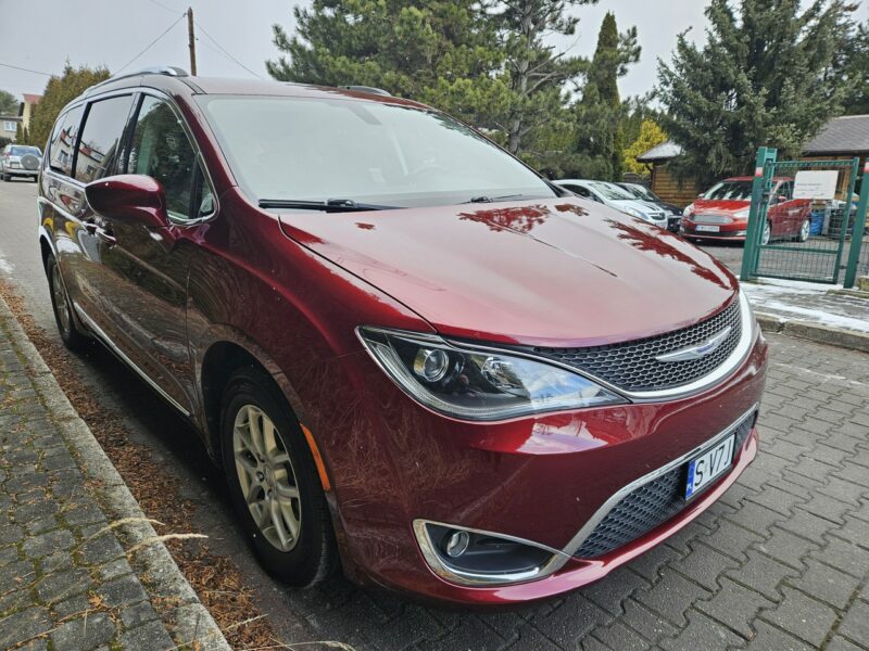 Chrysler Pacifica Automat / Klimatronic 4 strefowy / Podgrzewane fotele / itd.