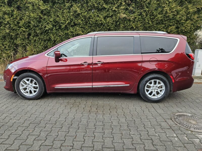 Chrysler Pacifica Automat / Klimatronic 4 strefowy / Podgrzewane fotele / itd.