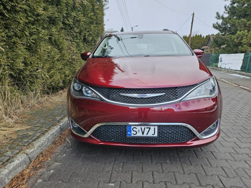 Chrysler Pacifica Automat / Klimatronic 4 strefowy / Podgrzewane fotele / itd.
