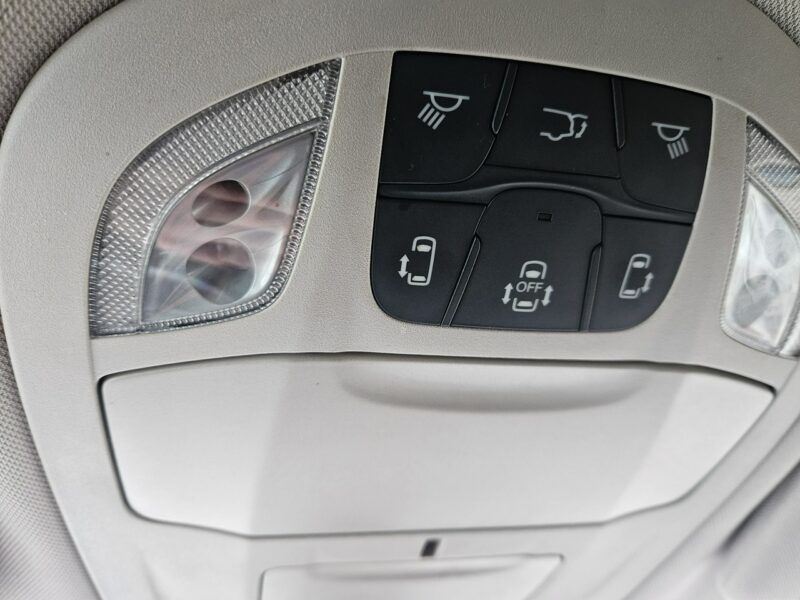 Chrysler Pacifica Automat / Klimatronic 4 strefowy / Podgrzewane fotele / itd.