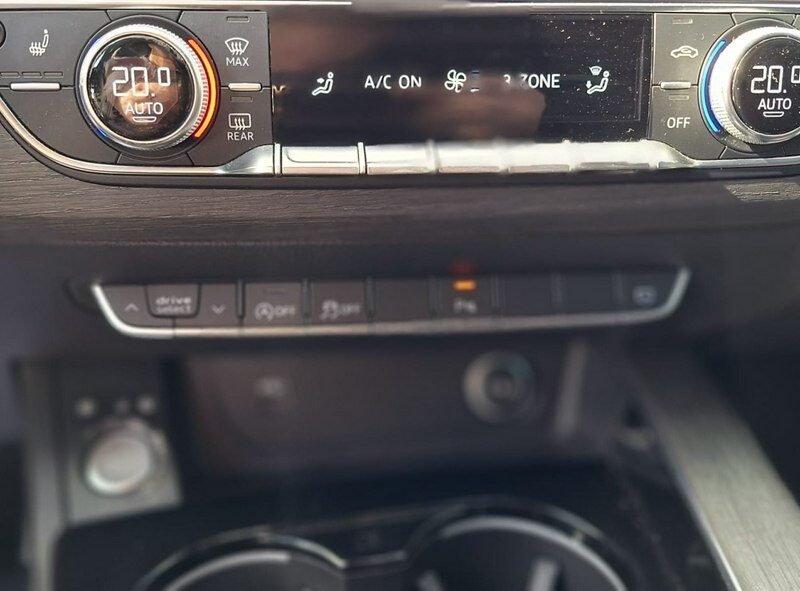 Audi A4 252 kM quattro mały przebieg B9 (2015-)