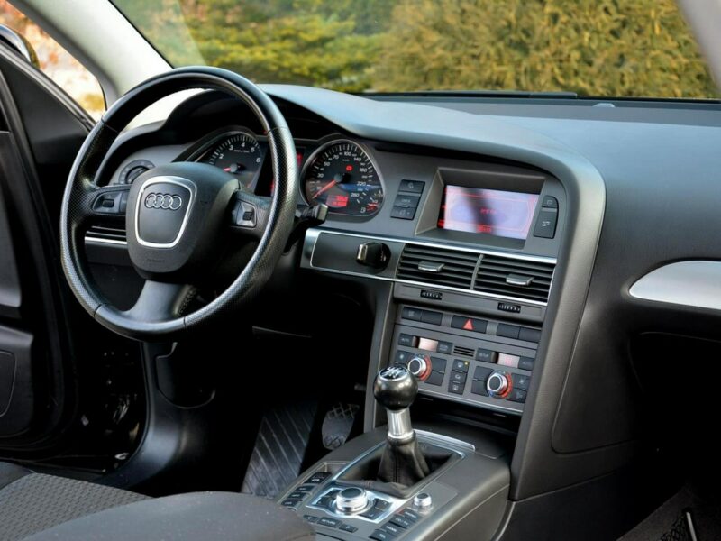 Audi A6 2.4 V6 (177KM) 140 tys. Przebieg Bi-xenon Klimatronic Navi Piękna C6 (2004-2011)