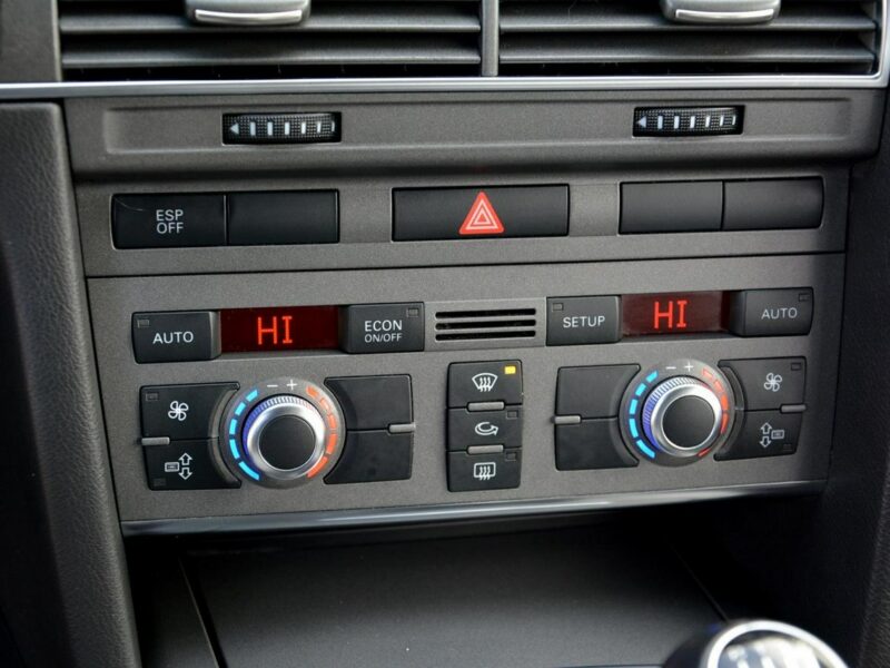 Audi A6 2.4 V6 (177KM) 140 tys. Przebieg Bi-xenon Klimatronic Navi Piękna C6 (2004-2011)