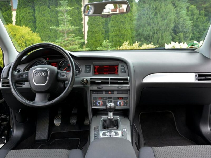 Audi A6 2.4 V6 (177KM) 140 tys. Przebieg Bi-xenon Klimatronic Navi Piękna C6 (2004-2011)