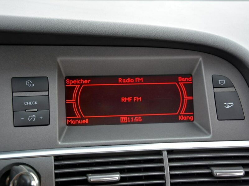 Audi A6 2.4 V6 (177KM) 140 tys. Przebieg Bi-xenon Klimatronic Navi Piękna C6 (2004-2011)
