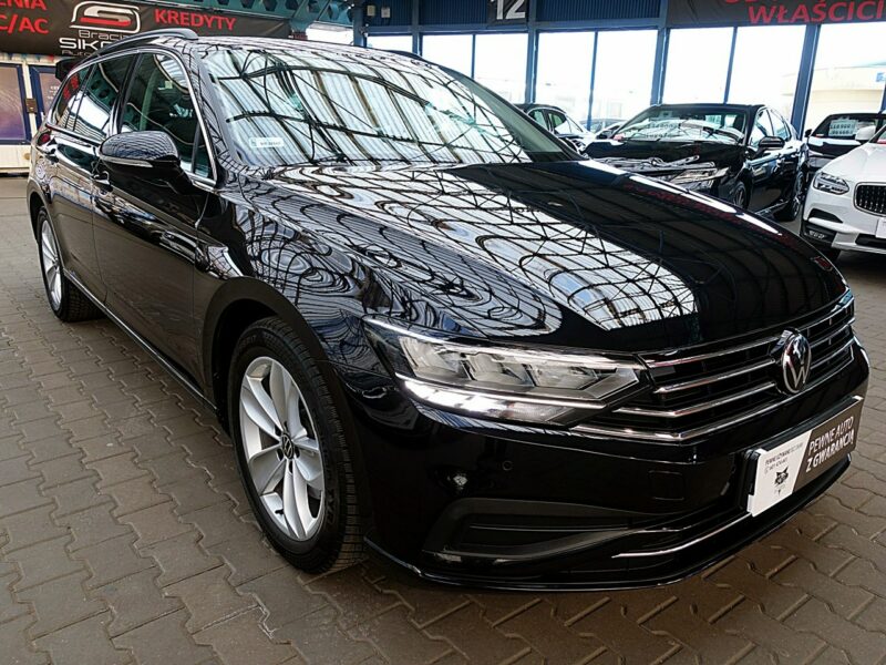 Volkswagen Passat 2,0TSi Skóra+Navi+ACC+LED 3Lata GWARANCJA 1wł Kraj Bezwypadkowy F23% B8 (2014-2023)