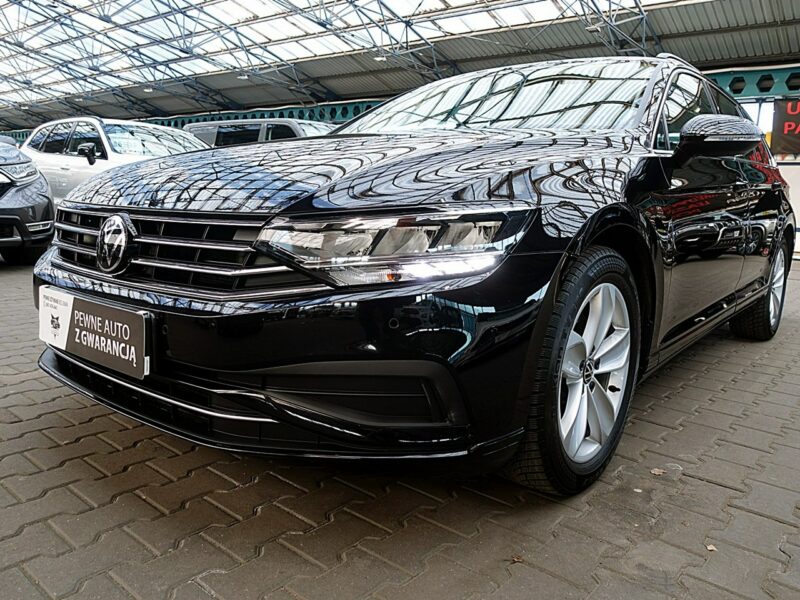 Volkswagen Passat 2,0TSi Skóra+Navi+ACC+LED 3Lata GWARANCJA 1wł Kraj Bezwypadkowy F23% B8 (2014-2023)