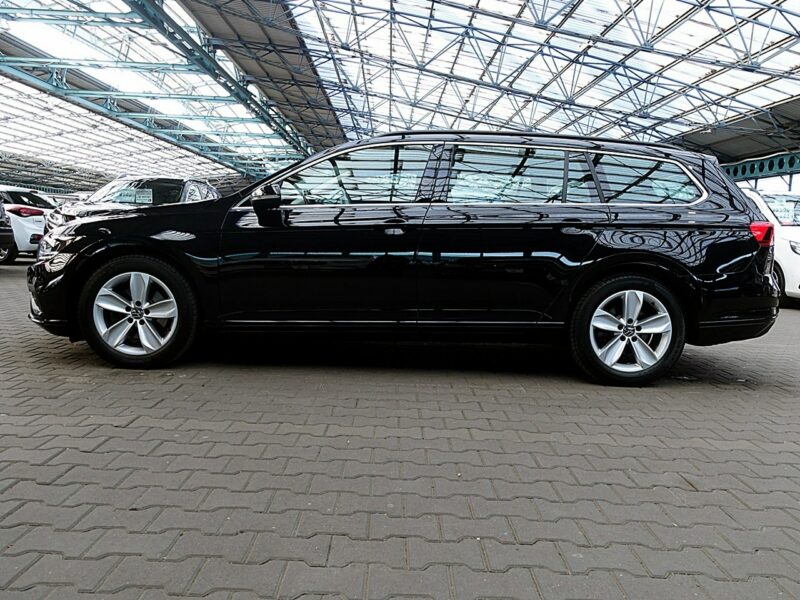 Volkswagen Passat 2,0TSi Skóra+Navi+ACC+LED 3Lata GWARANCJA 1wł Kraj Bezwypadkowy F23% B8 (2014-2023)