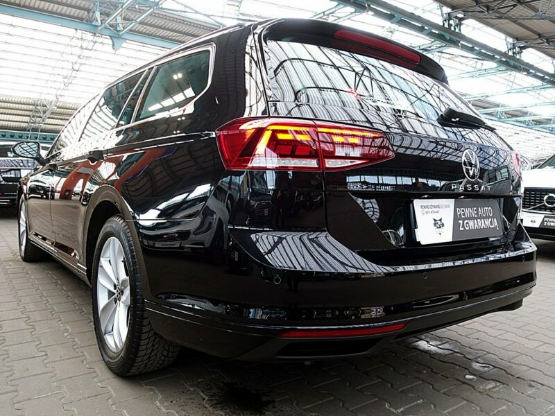Volkswagen Passat 2,0TSi Skóra+Navi+ACC+LED 3Lata GWARANCJA 1wł Kraj Bezwypadkowy F23% B8 (2014-2023)