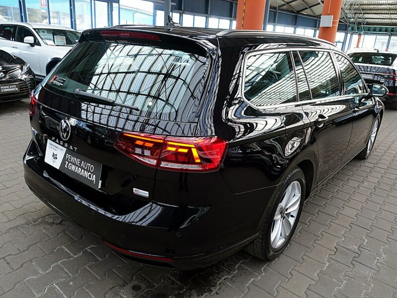 Volkswagen Passat 2,0TSi Skóra+Navi+ACC+LED 3Lata GWARANCJA 1wł Kraj Bezwypadkowy F23% B8 (2014-2023)