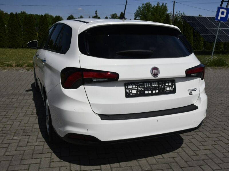 Fiat Tipo 1,4BENZYNA. Serwis,Klimatronic,Alu,Ledy.Navigacja.kredyt.GWARANCJA II (2016-)
