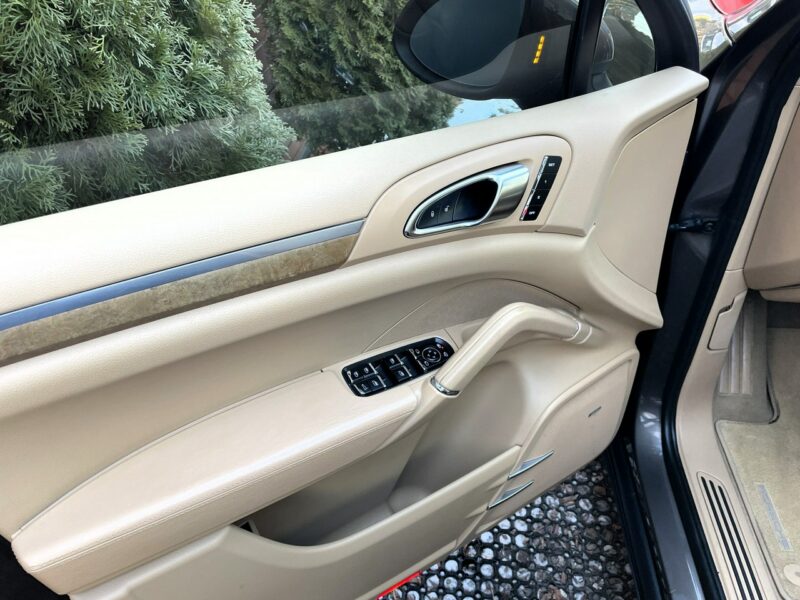 Porsche Cayenne LED, Klima, Navi, Tempomat, 4x4, Wentyle, BOSE, Szyberdach,Martwe Pole II (2010-)