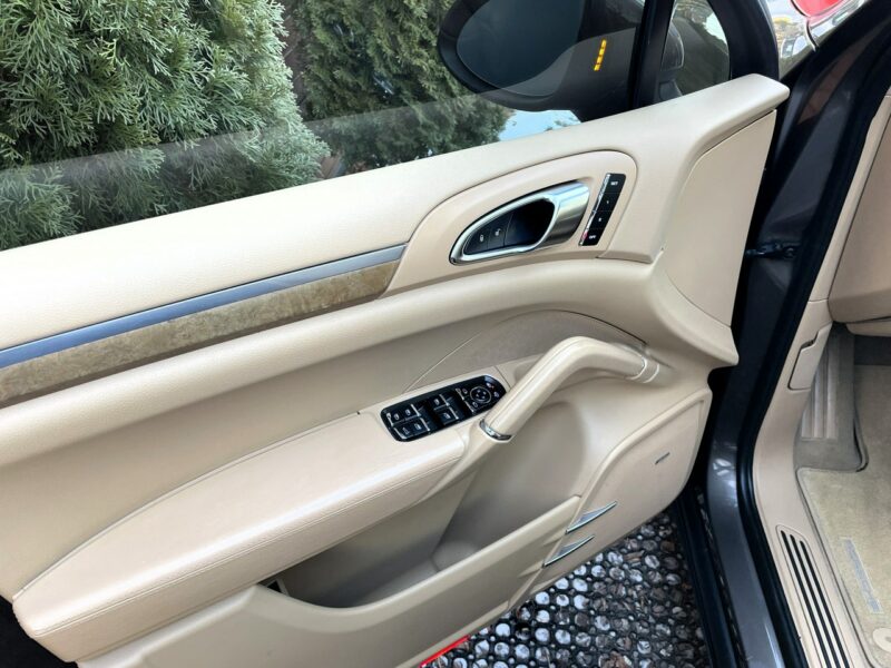Porsche Cayenne LED, Klima, Navi, Tempomat, 4x4, Wentyle, BOSE, Szyberdach,Martwe Pole II (2010-)