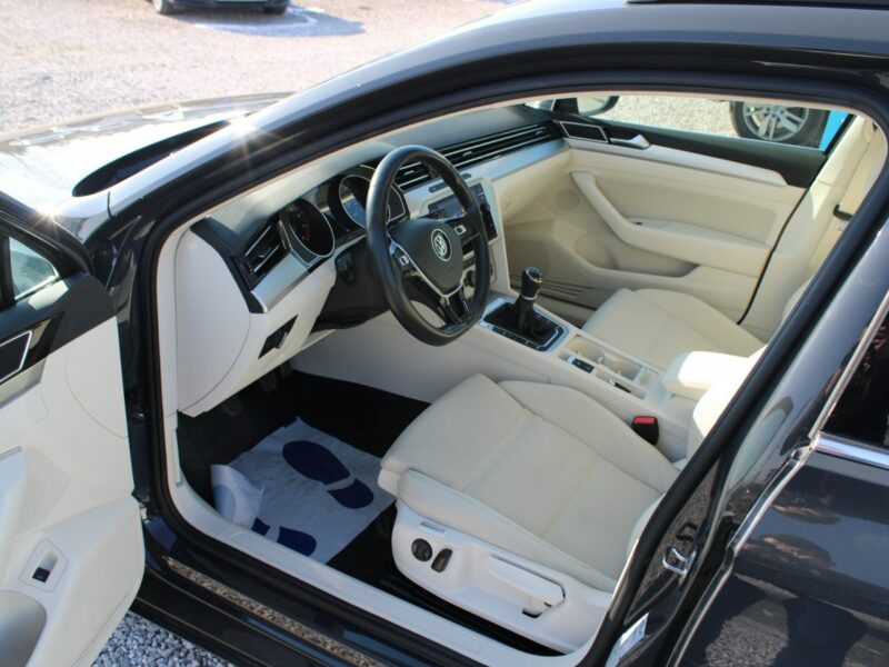 Volkswagen Passat ESSENCE LED Salon Polska Gwarancja B8 (2014-2023)