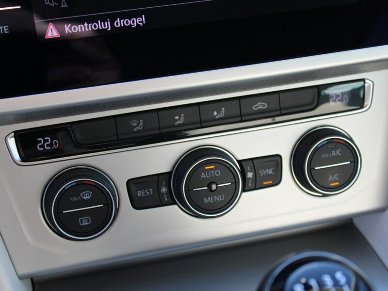 Volkswagen Passat ESSENCE LED Salon Polska Gwarancja B8 (2014-2023)