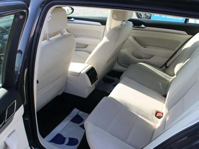 Volkswagen Passat ESSENCE LED Salon Polska Gwarancja B8 (2014-2023)