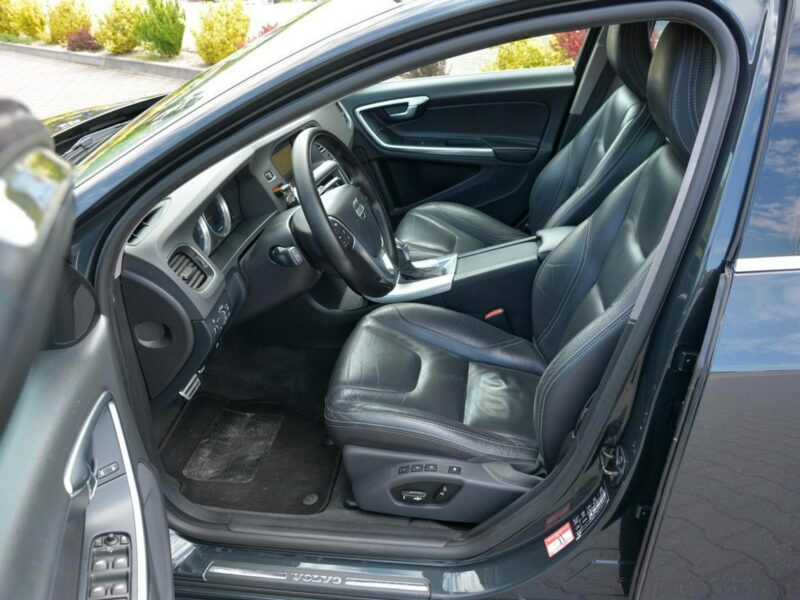 Volvo S60 R-Design Duża Navi Skóry Led 2xParktronic Alu 18"ASO Volvo Nowe opony II (2010-)