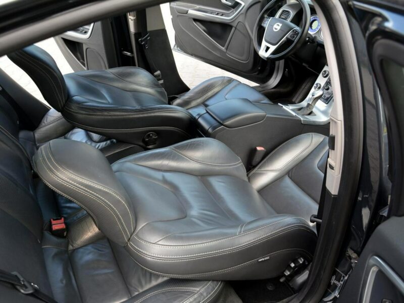 Volvo S60 R-Design Duża Navi Skóry Led 2xParktronic Alu 18"ASO Volvo Nowe opony II (2010-)