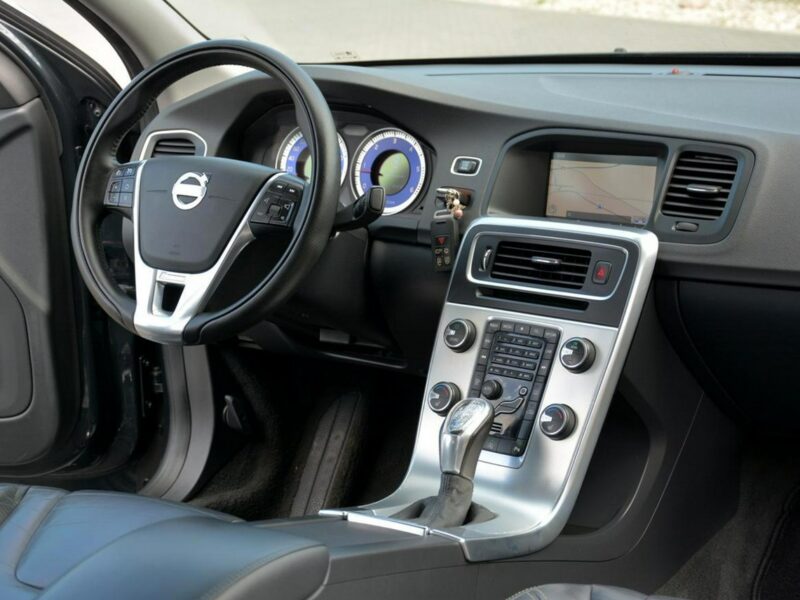Volvo S60 R-Design Duża Navi Skóry Led 2xParktronic Alu 18"ASO Volvo Nowe opony II (2010-)