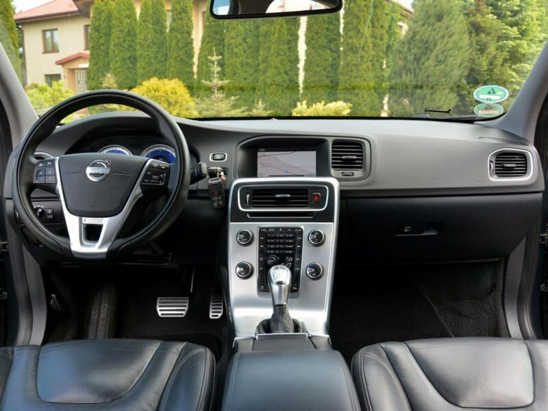 Volvo S60 R-Design Duża Navi Skóry Led 2xParktronic Alu 18"ASO Volvo Nowe opony II (2010-)