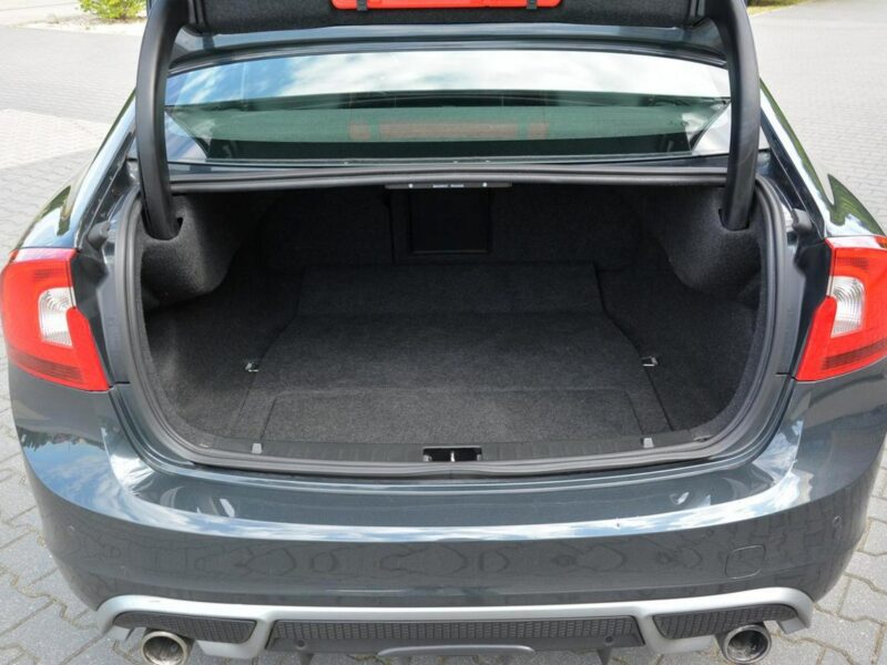 Volvo S60 R-Design Duża Navi Skóry Led 2xParktronic Alu 18"ASO Volvo Nowe opony II (2010-)
