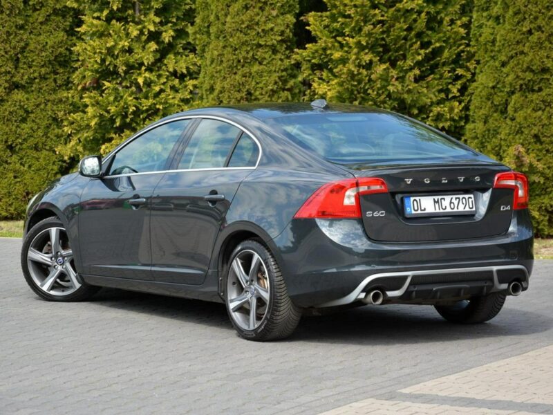 Volvo S60 R-Design Duża Navi Skóry Led 2xParktronic Alu 18"ASO Volvo Nowe opony II (2010-)