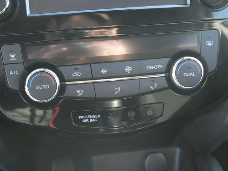Nissan Qashqai N-Connecta 4WD F-vat Panorama Gwarancja II (2013-2021)