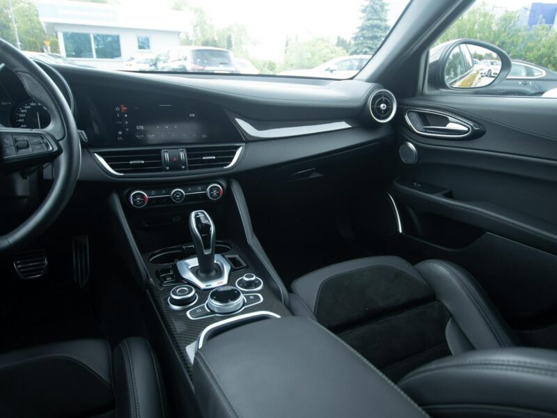 Alfa Romeo Giulia 2.0 Turbo/280 KM Veloce TI Q4 Salon PL Fv23% PO3VX16