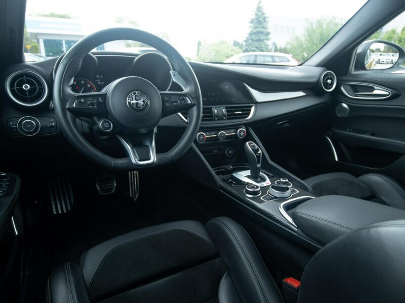 Alfa Romeo Giulia 2.0 Turbo/280 KM Veloce TI Q4 Salon PL Fv23% PO3VX16