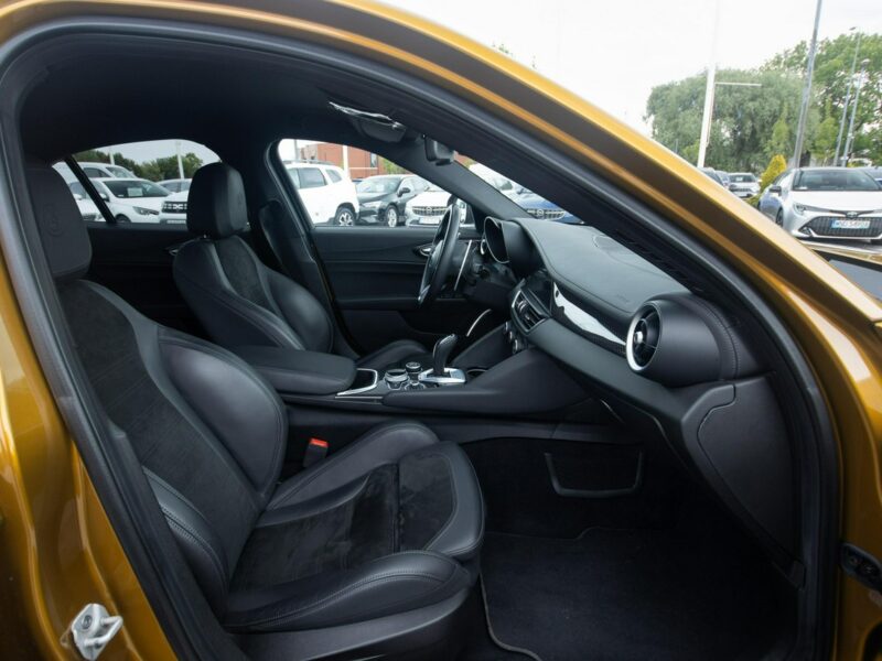 Alfa Romeo Giulia 2.0 Turbo/280 KM Veloce TI Q4 Salon PL Fv23% PO3VX16