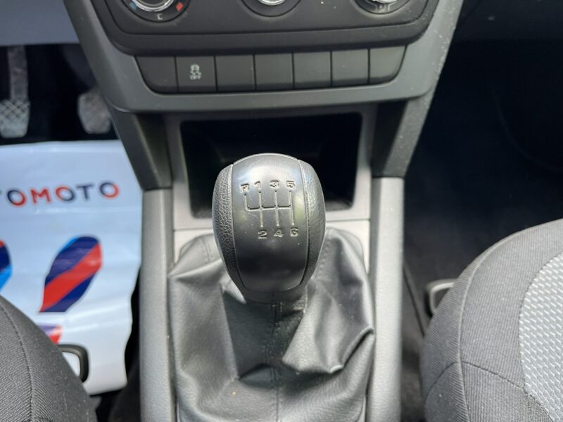 Škoda Yeti 1.2 Klima Grzane FOtele Alu KS Serw Stan BDB Bezwypadk Opłacony I (2009-)