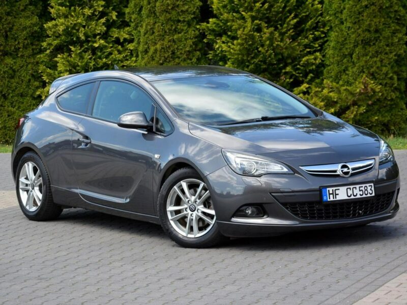 Opel Astra GTC Innovation bi-Xenon Ledy Navi 2xParktr. Alu17 Aso Opel J (2009-2019)