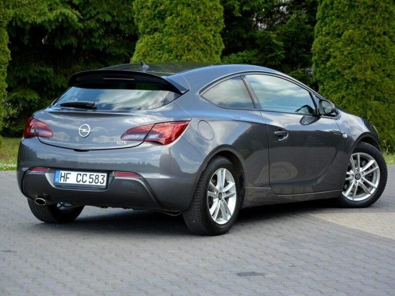 Opel Astra GTC Innovation bi-Xenon Ledy Navi 2xParktr. Alu17 Aso Opel J (2009-2019)