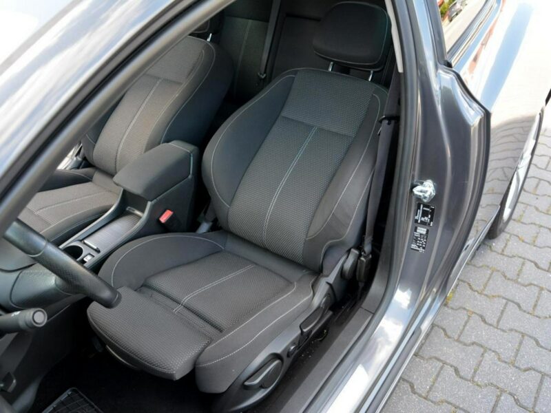 Opel Astra GTC Innovation bi-Xenon Ledy Navi 2xParktr. Alu17 Aso Opel J (2009-2019)
