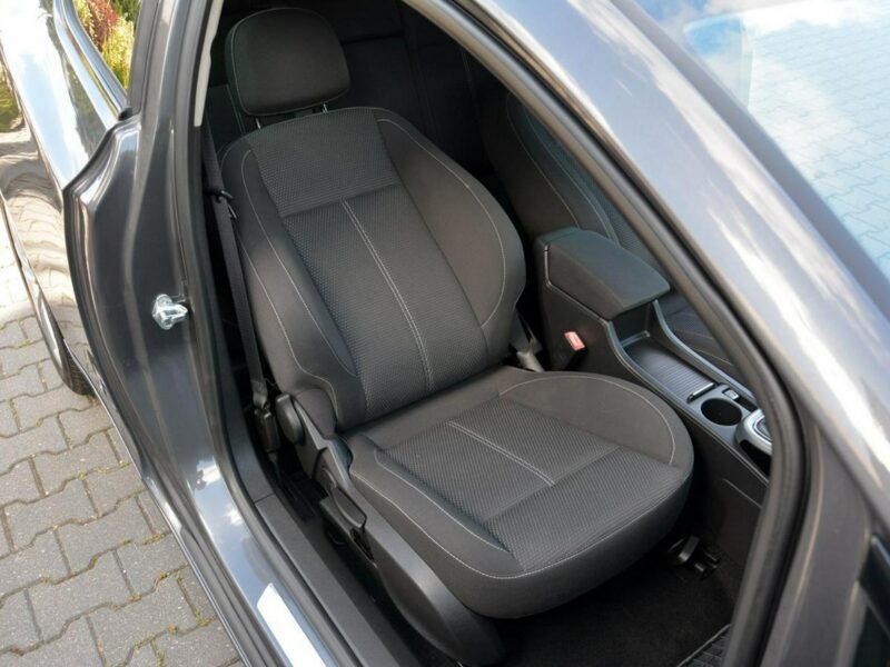 Opel Astra GTC Innovation bi-Xenon Ledy Navi 2xParktr. Alu17 Aso Opel J (2009-2019)