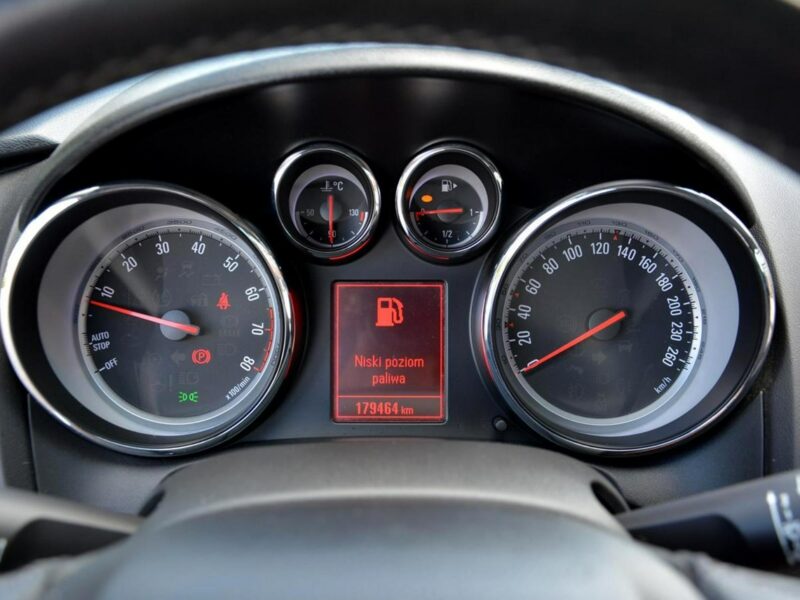 Opel Astra GTC Innovation bi-Xenon Ledy Navi 2xParktr. Alu17 Aso Opel J (2009-2019)