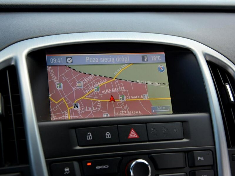 Opel Astra GTC Innovation bi-Xenon Ledy Navi 2xParktr. Alu17 Aso Opel J (2009-2019)