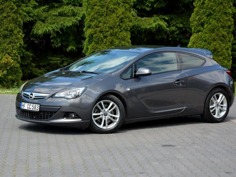 Opel Astra GTC Innovation bi-Xenon Ledy Navi 2xParktr. Alu17 Aso Opel J (2009-2019)
