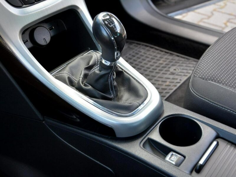 Opel Astra GTC Innovation bi-Xenon Ledy Navi 2xParktr. Alu17 Aso Opel J (2009-2019)