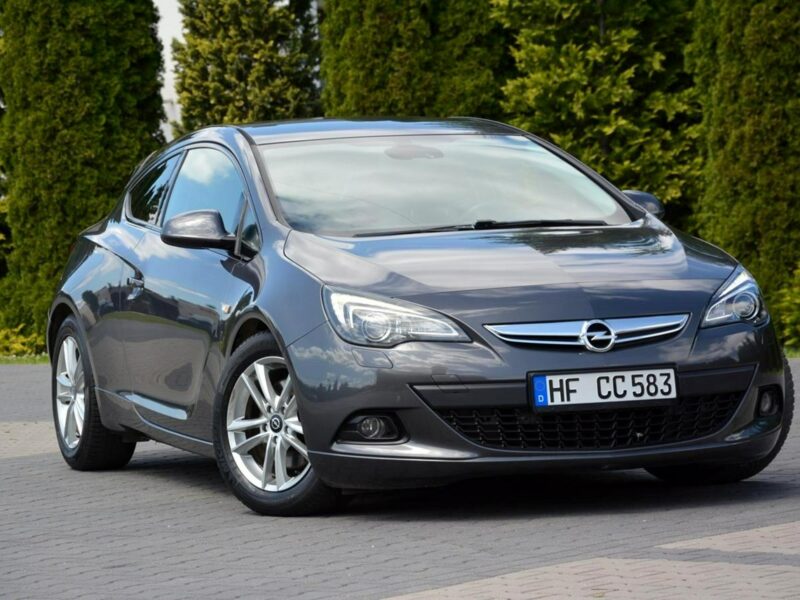 Opel Astra GTC Innovation bi-Xenon Ledy Navi 2xParktr. Alu17 Aso Opel J (2009-2019)