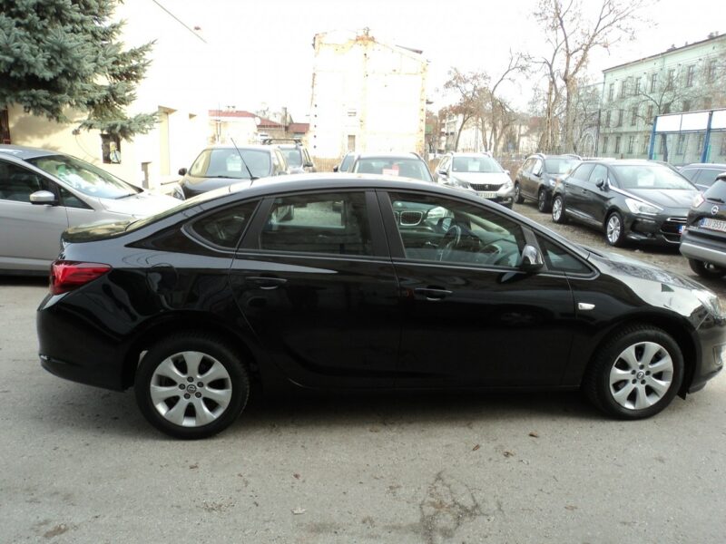 Opel Astra sprzedam opla astre K (2015-2021)