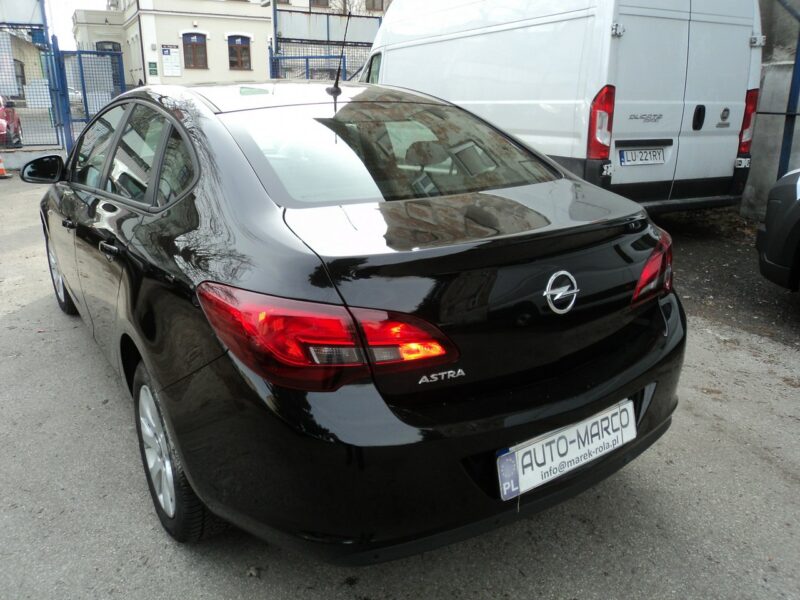 Opel Astra sprzedam opla astre K (2015-2021)