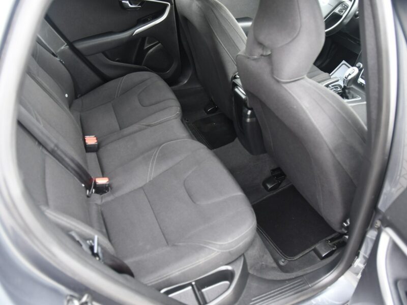 Volvo V40 1,6hdi Serwis-Full. Navi,Ledy.2 Kompl.Kół.Tempomat.Hak.Kredyt.GWAR II (2012-)