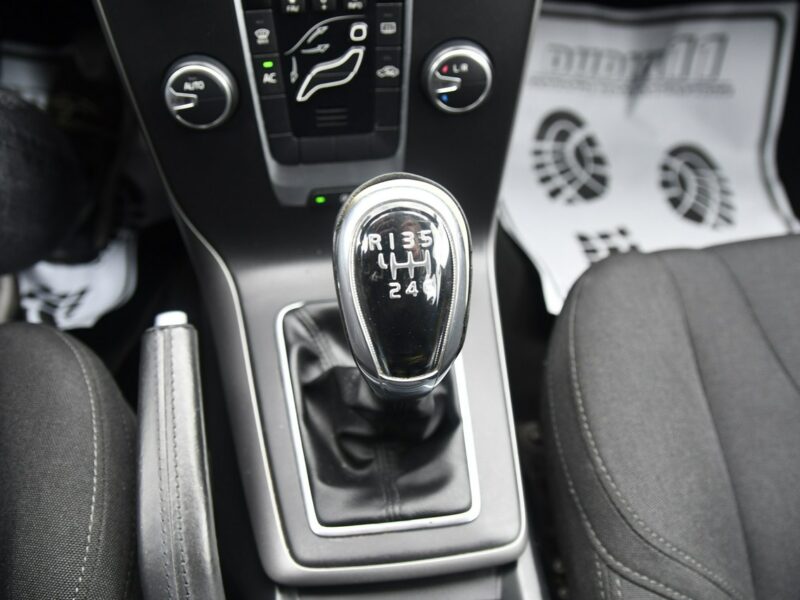 Volvo V40 1,6hdi Serwis-Full. Navi,Ledy.2 Kompl.Kół.Tempomat.Hak.Kredyt.GWAR II (2012-)