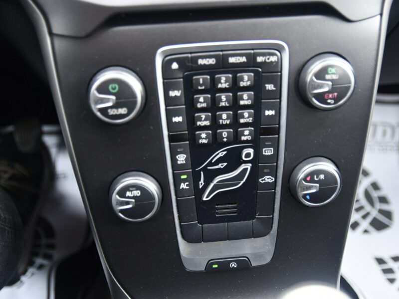 Volvo V40 1,6hdi Serwis-Full. Navi,Ledy.2 Kompl.Kół.Tempomat.Hak.Kredyt.GWAR II (2012-)